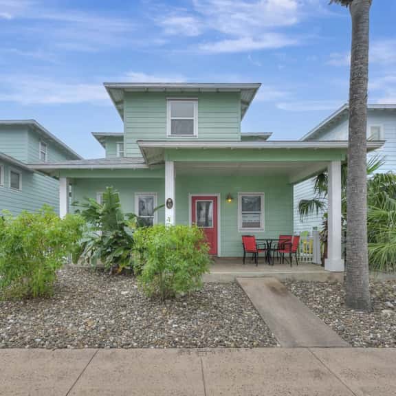 Casa Verde Village Walk - Image 1